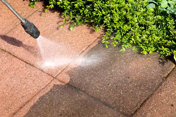 Why Choose Our Certified Pressure Washing Experts for Your Project Needs in Everson, WA?